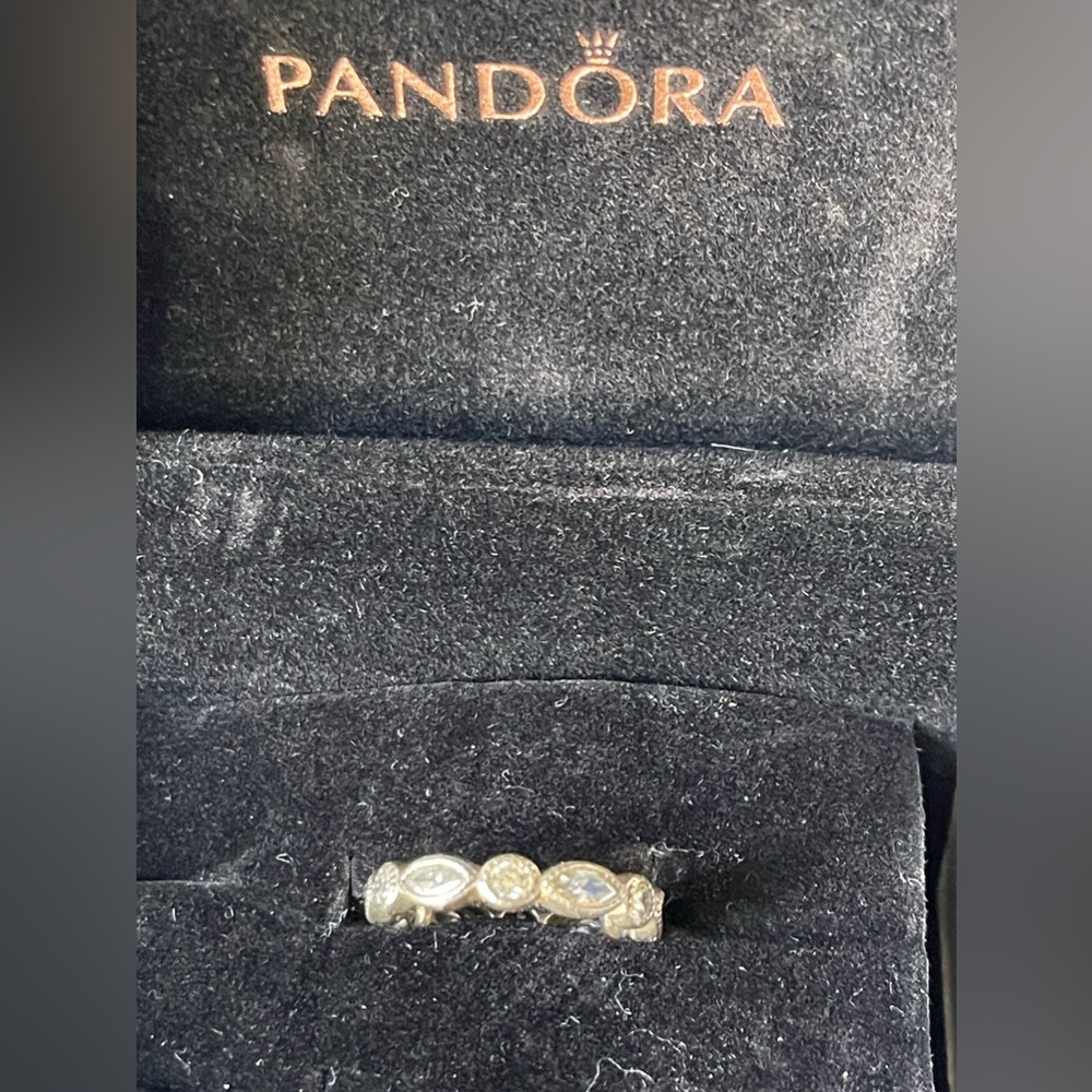 PANDORA Alluring Brilliant Marquise Ring